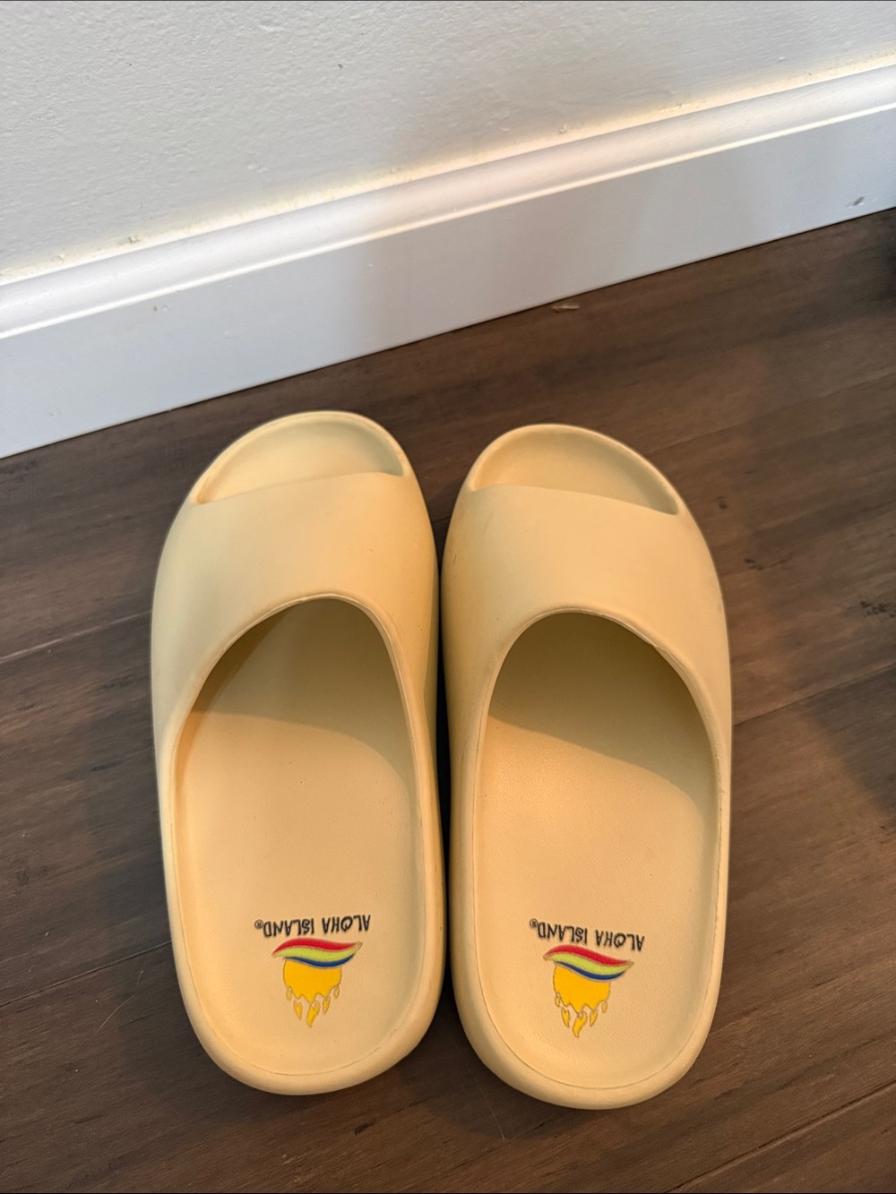 Aloha Island Pale Yellow Comfort Slide Sandals
